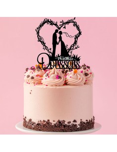 Taarttopper op Maat: Bruidspaar in Boog met Naam