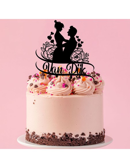 Taarttopper op Maat: Bruidspaar met Rozen en Naam