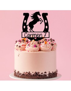 Taarttopper op Maat: Hoefijzer en Paard met Naam en Leeftijd