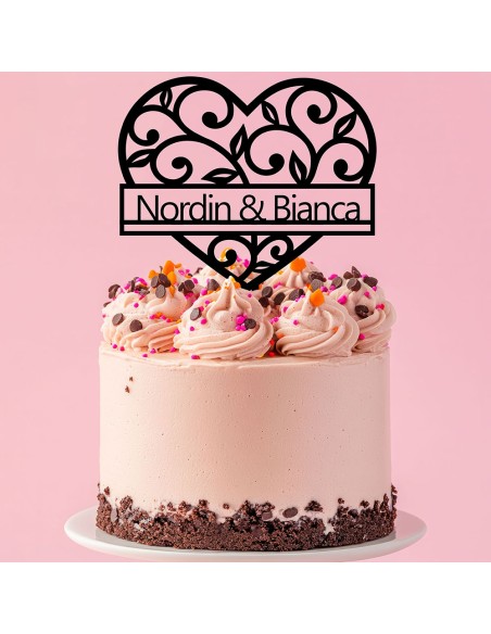 Taarttopper op Maat: Sierlijk Hart met Namen