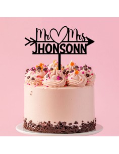 Taarttopper op Maat: Mr & Mrs met Pijl Rechts met Naam